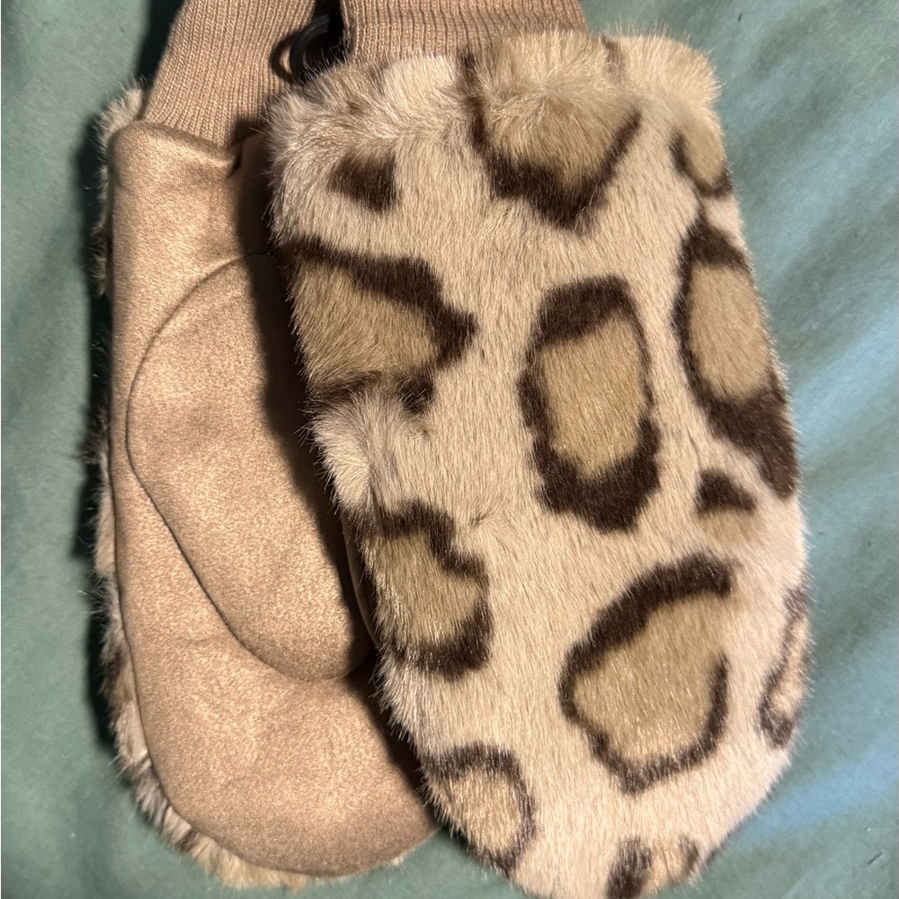 Leopard Print Faux Fur Mittens